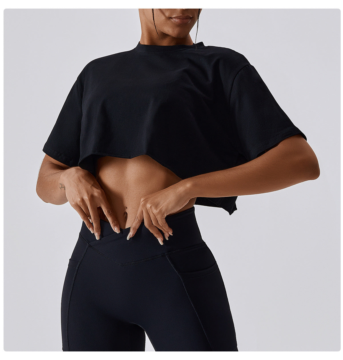 Basic Short Sleeve Black Crop