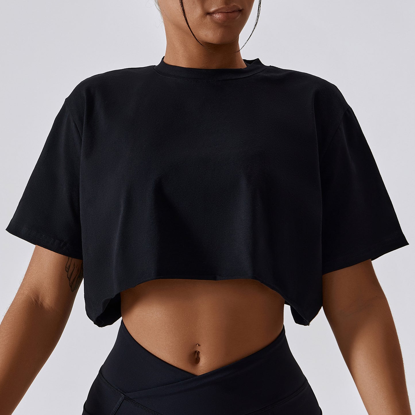 Basic Short Sleeve Black Crop