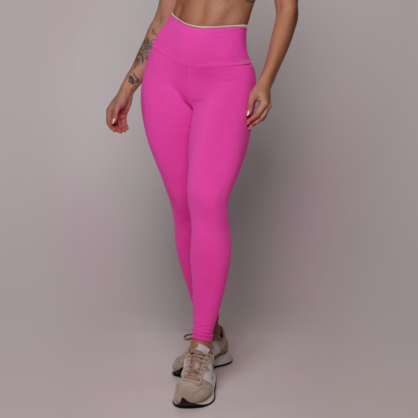 Legging de Compresión Brasileño Pink Barbie (5 Estrellas) & Crop Top