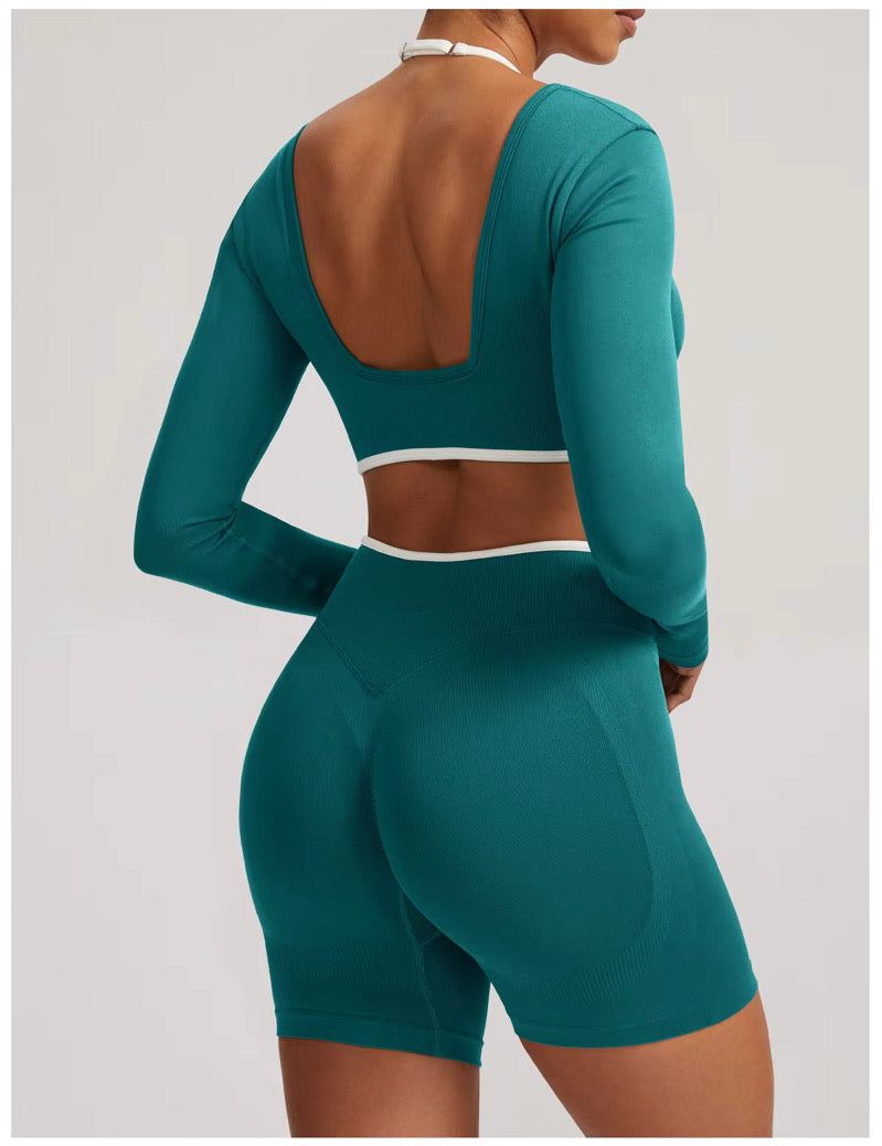 Sculpt Seamless Short Scrunch Teal Green & Long Sleeve Top