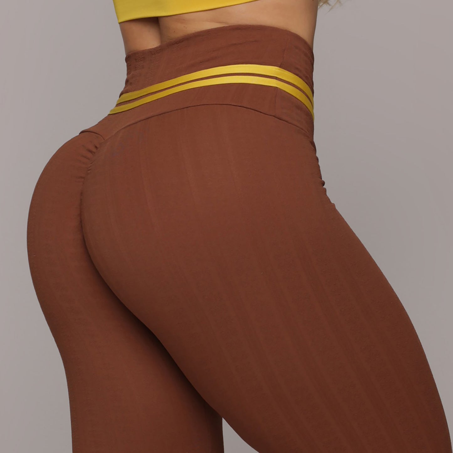 Jacquard Brown Legging Brasileño Scrunch & Crop Top