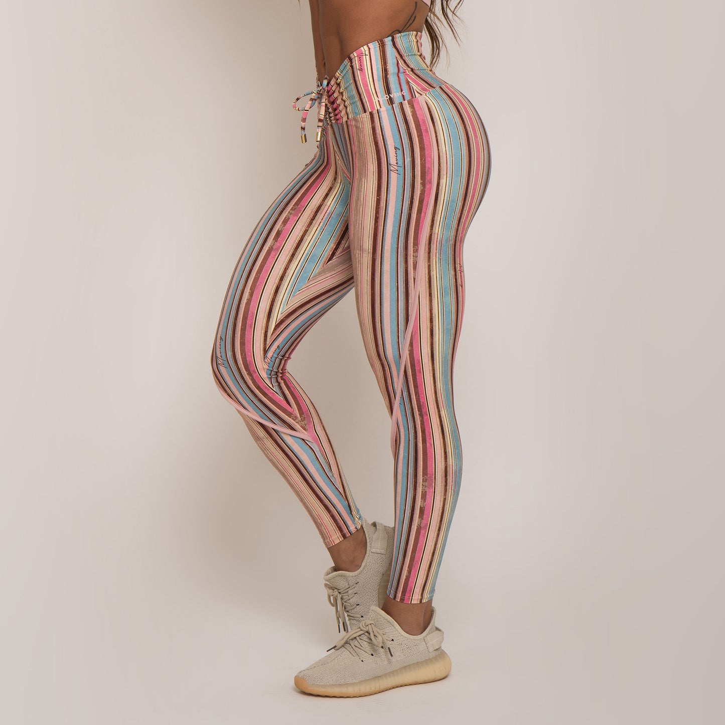 Colorful Summer Legging Brasileño Scrunch & Crop Top