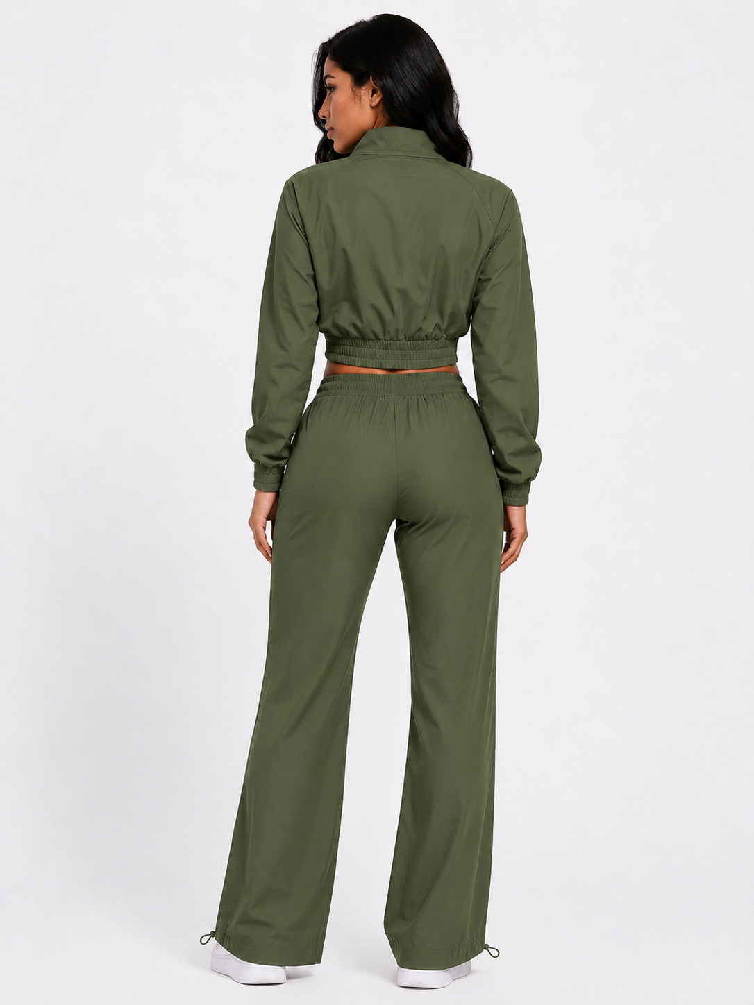 Essential Jogger & Jacket Verde Olivo & Blanco
