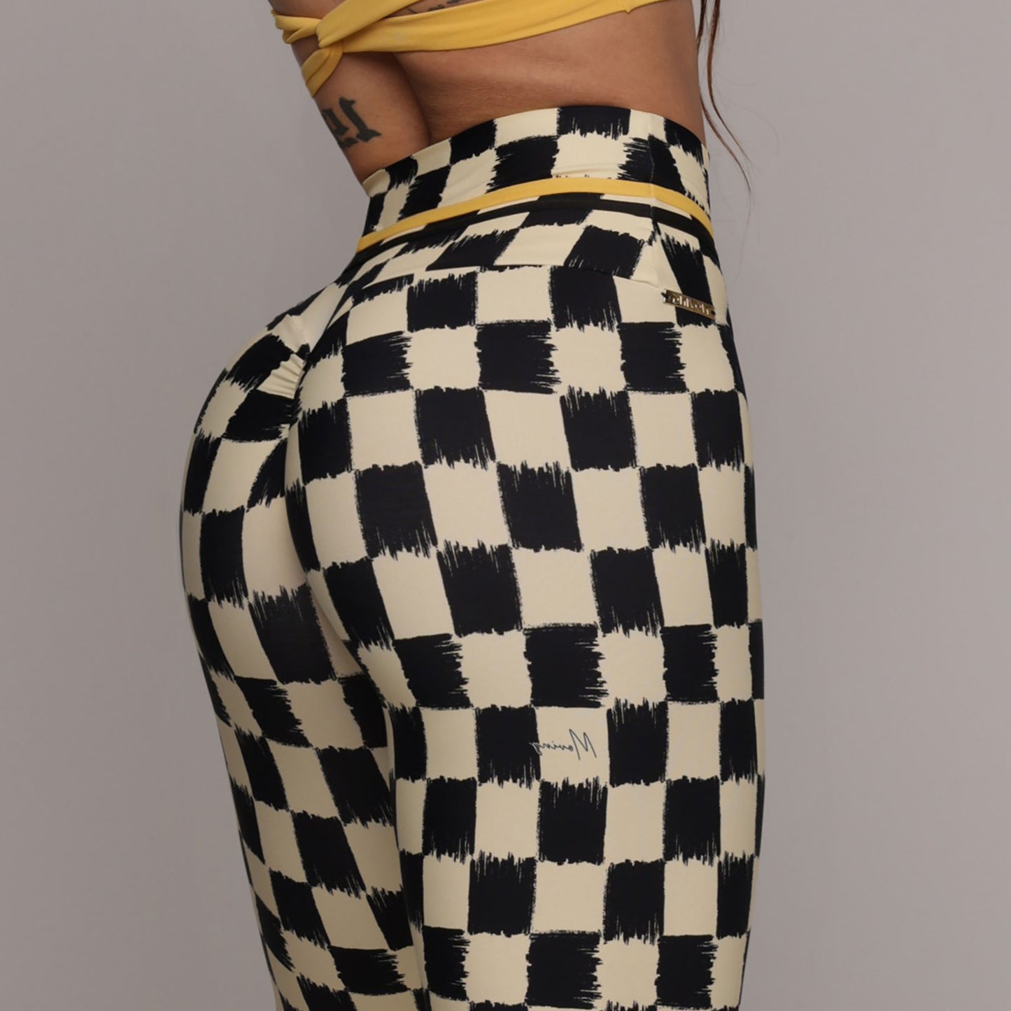 High Speed Legging Brasileño Scrunch & Crop Top Amarilla