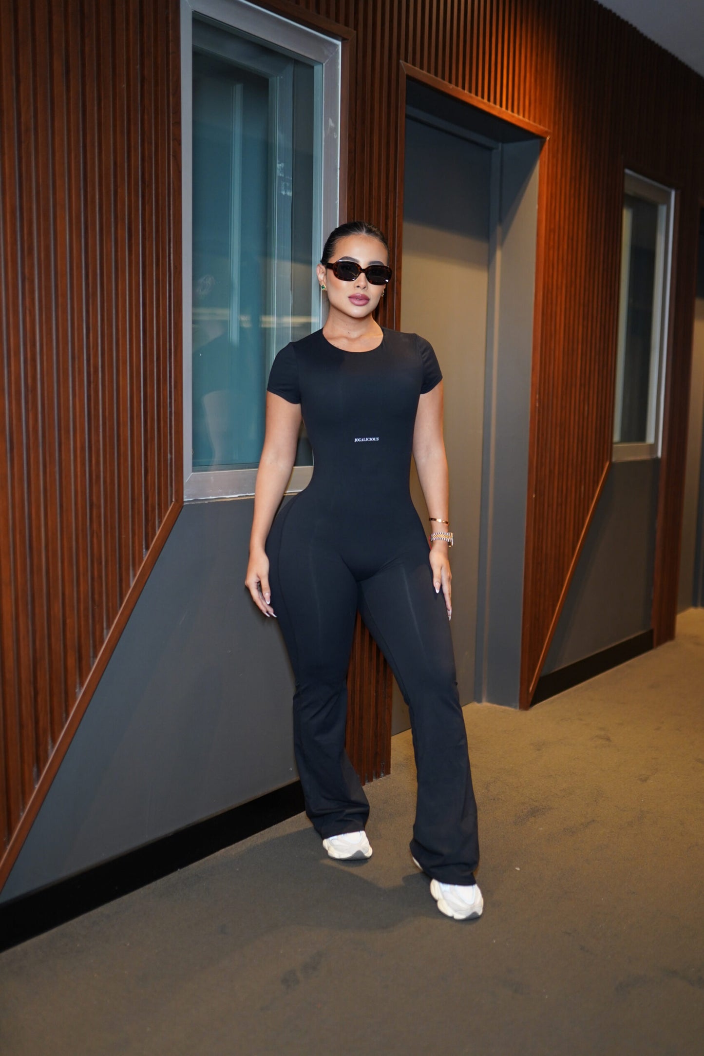 Dream Girl Flared Jumpsuit Negro