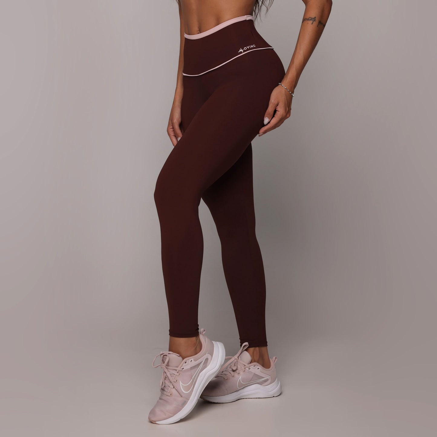 Legging de Compresión Brasileño Scrunch Wine (5 Estrellas)