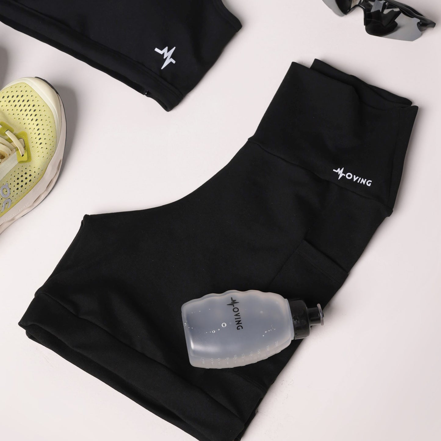 Runner Short Negro Brasileño + Pote Agua