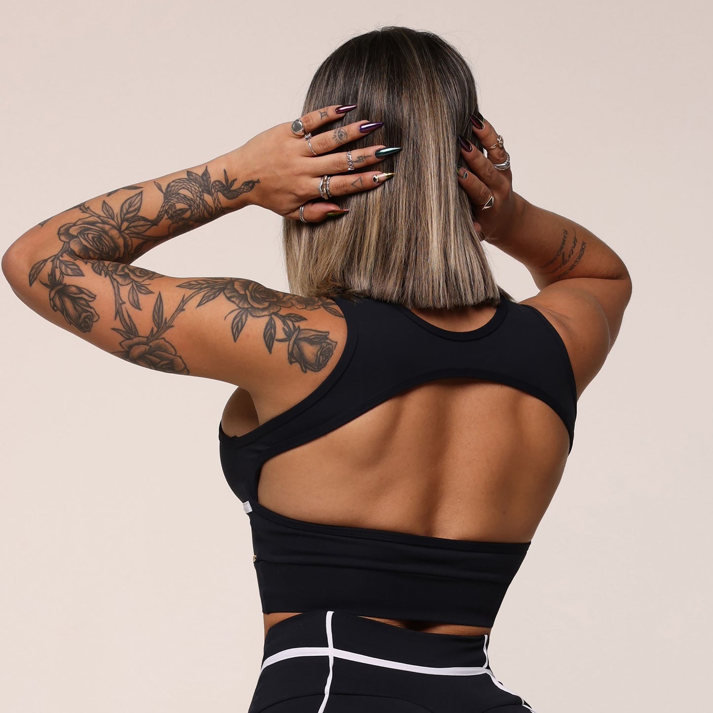 Black & White Legging de Compresión Brasileño Scrunch (5 Estrellas) & Crop Top
