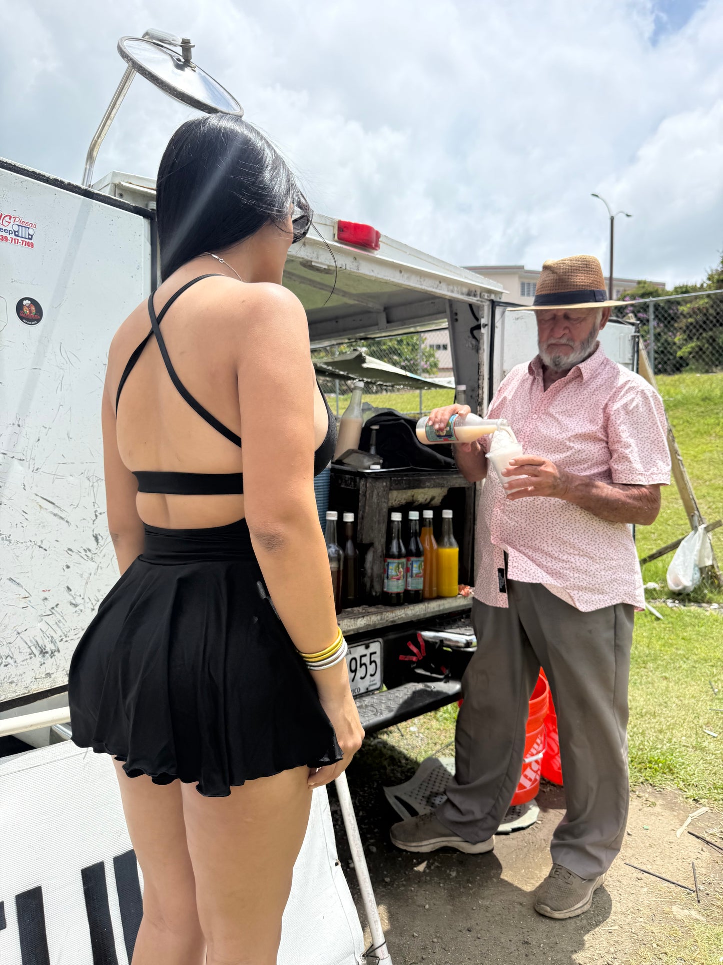 Kylie Traje Brasileño Negro con Pantalón