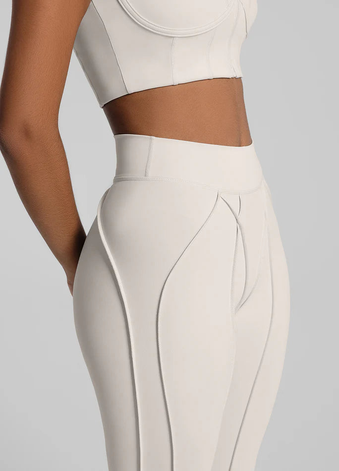 Trending Moto Mami Legging & Top con Zipper Beige